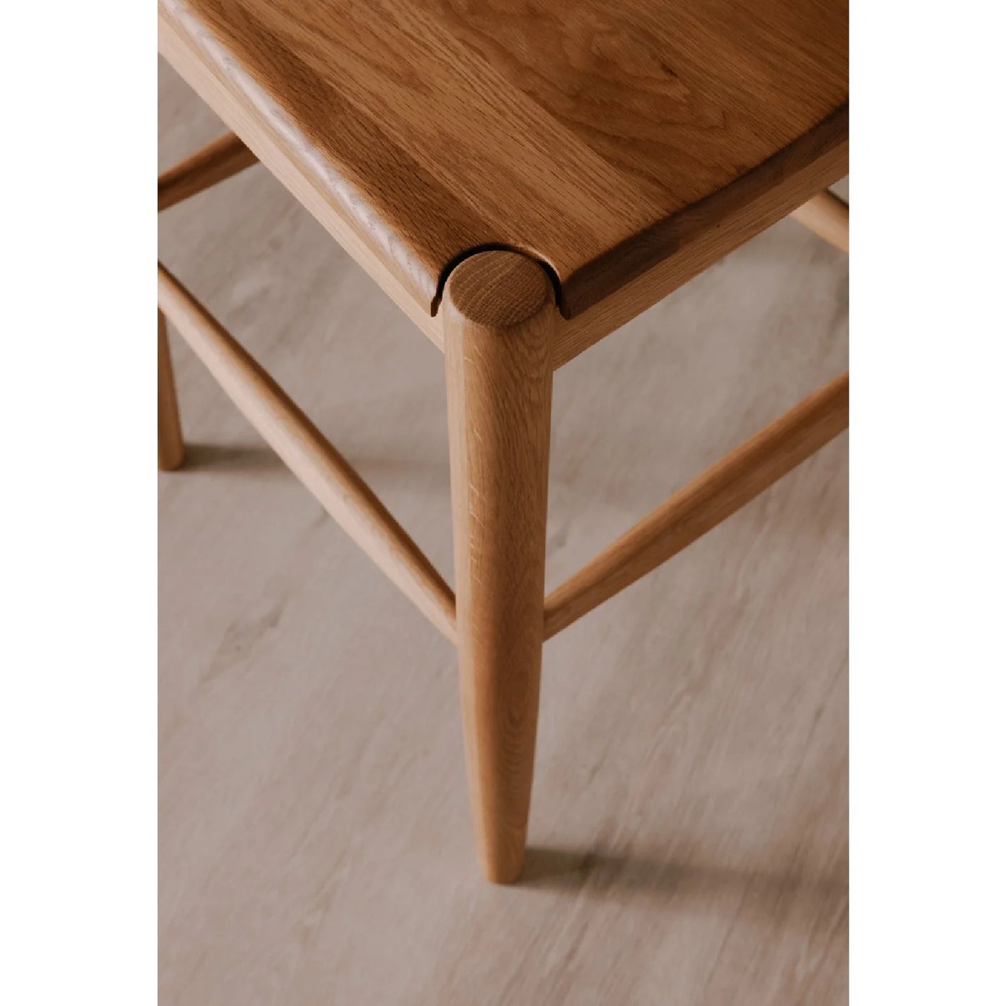 Luxury Modern Solid Wood Open Back Counter Stool European Style for Villa
