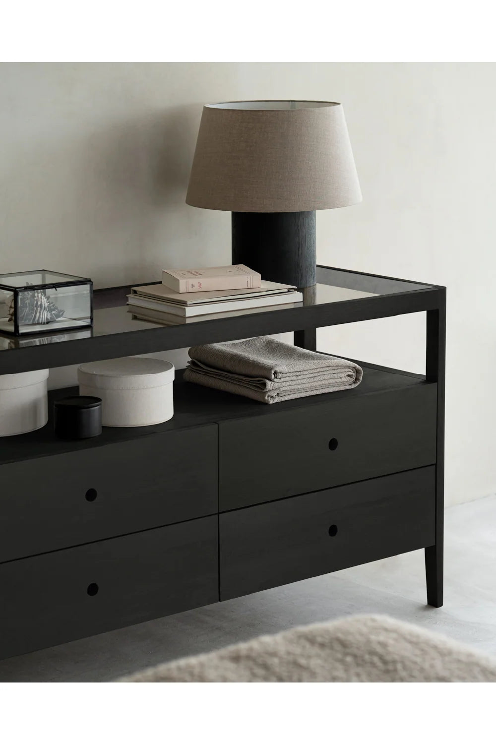 Luxury Modern Spindle 4-Drawer Dresser European Style for Villa