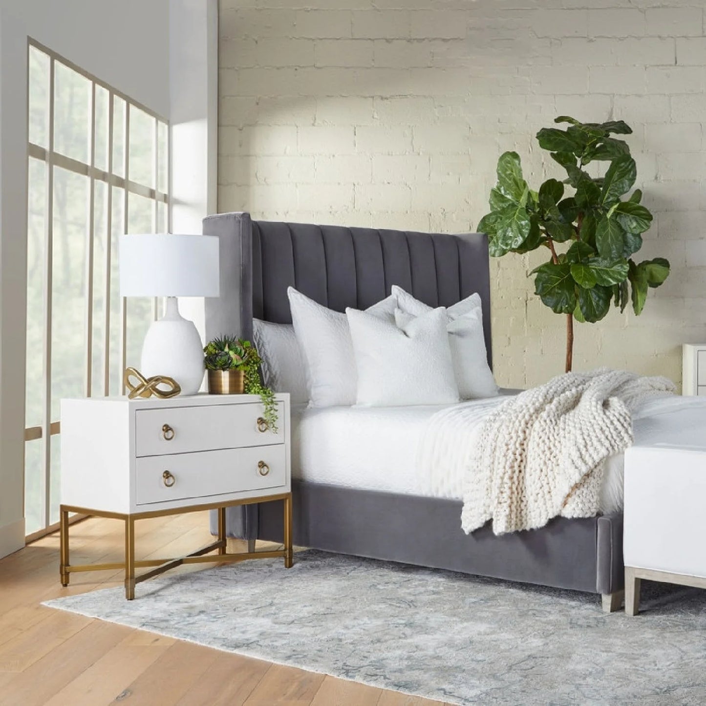 Luxury Modern Strand Nightstand European Style for Villa