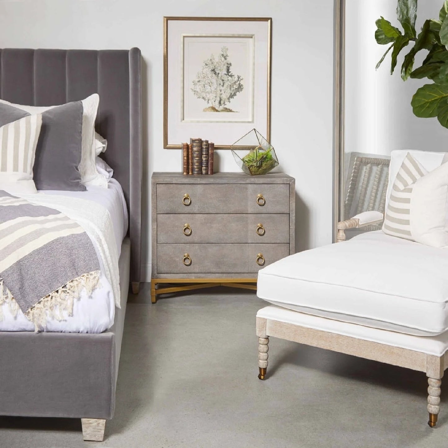 Luxury Modern Strand Nightstand European Style for Villa