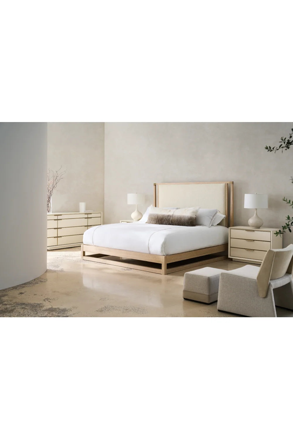 Luxury Modern Sun-Drenched Oak Bed European Style for Villa