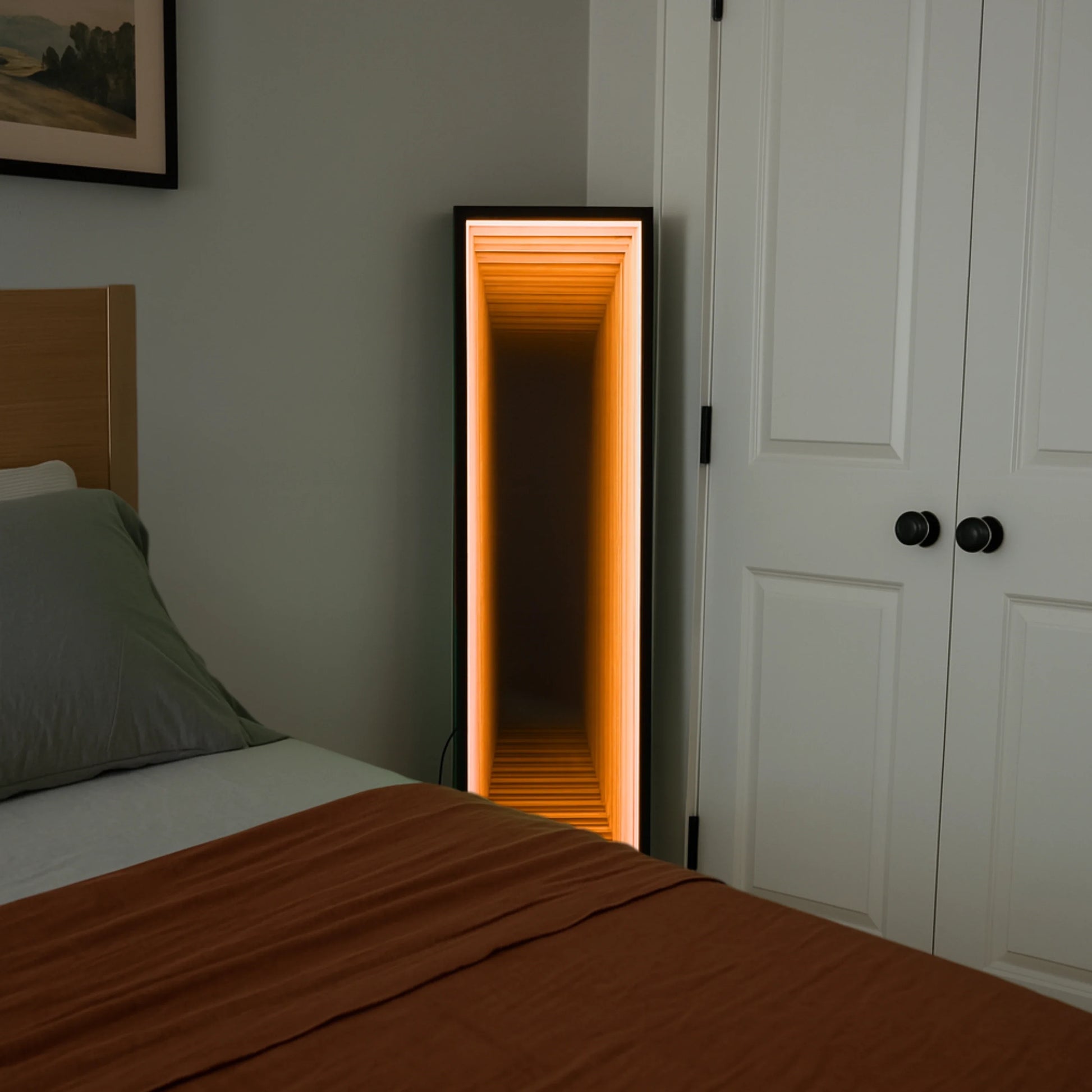 Luxury Modern Tall Column Infinity Mirror European Style for Villa