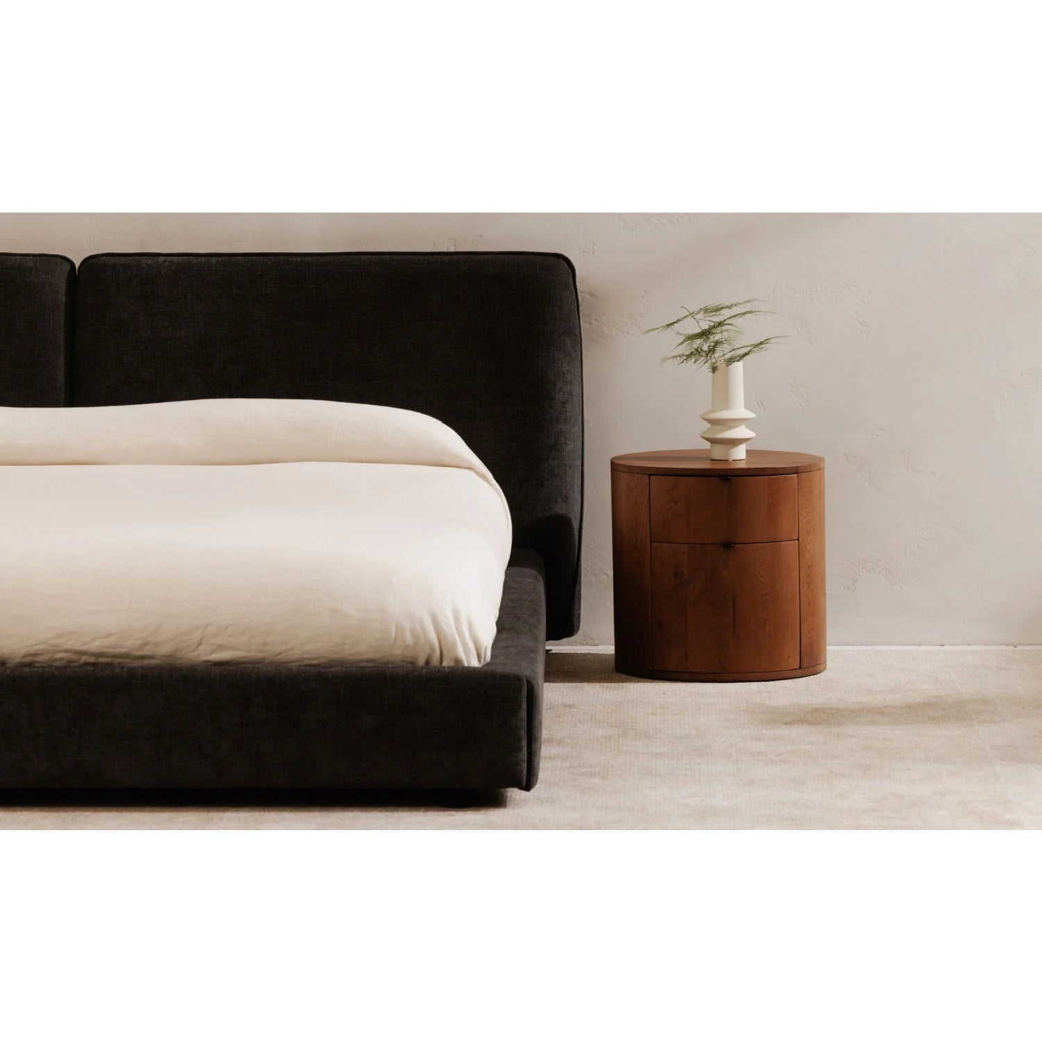 Luxury Modern Theo Round Nightstand European Style for Villa