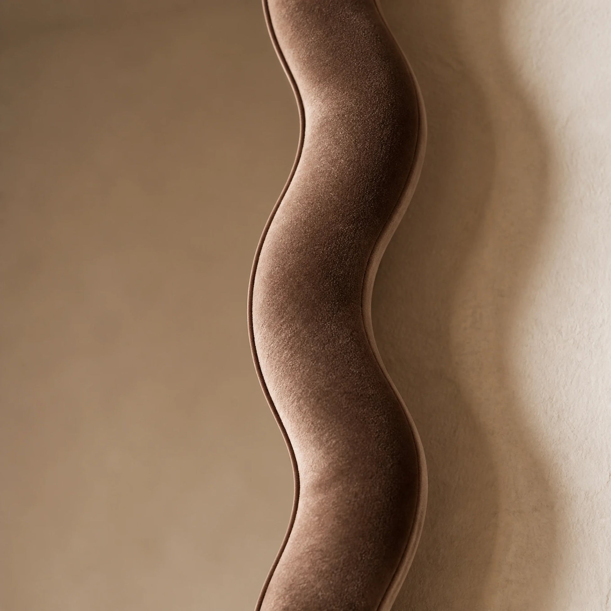 Luxury Modern Velvet Wave Mirror European Style for Villa