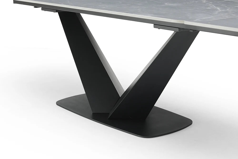 Luxury Modern Vieno Dining Table European Style for Villa