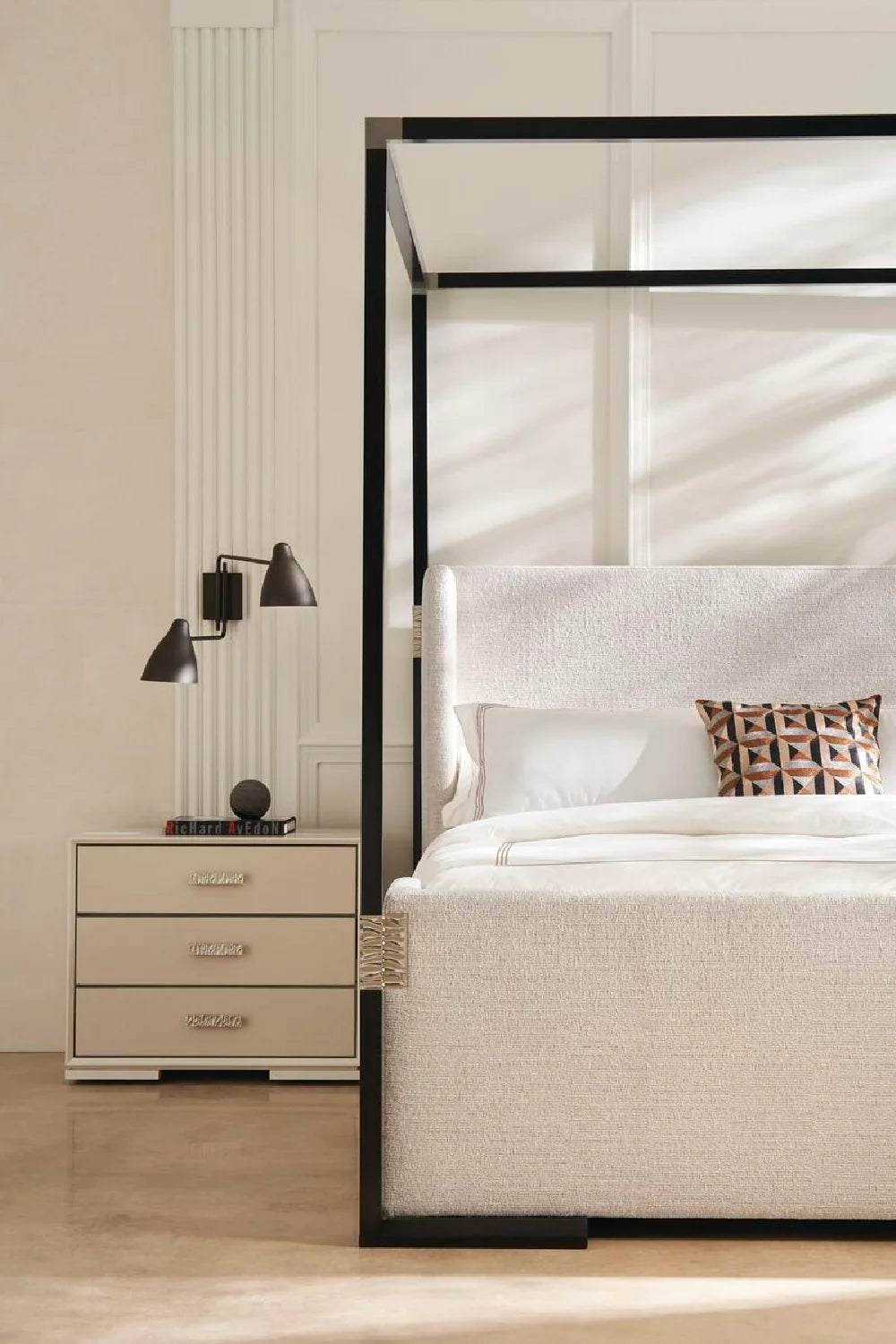 Luxury Modern Vinyl Nightstand European Style for Villa