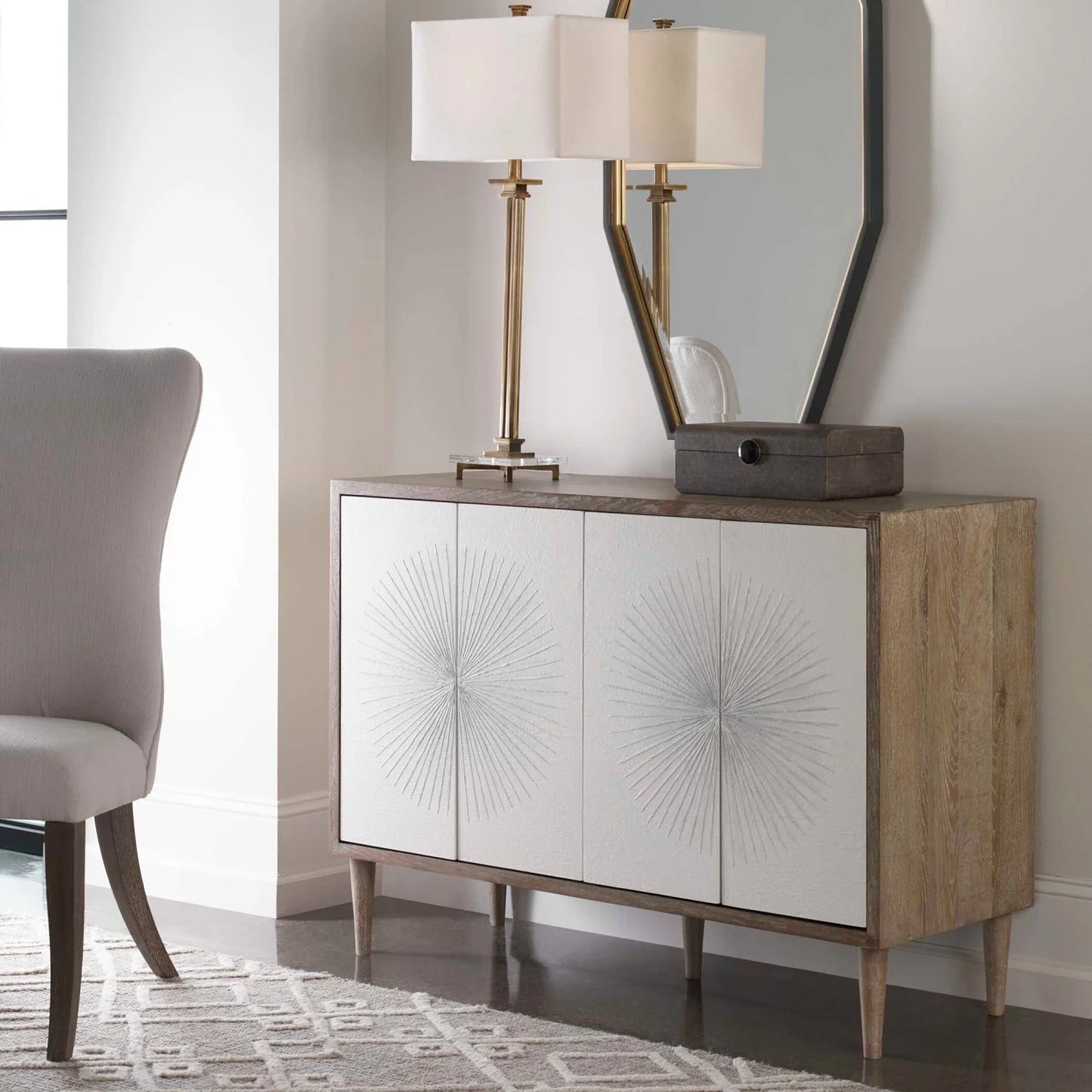 Luxury Modern White 4-Door Cabinet European Style for Villa