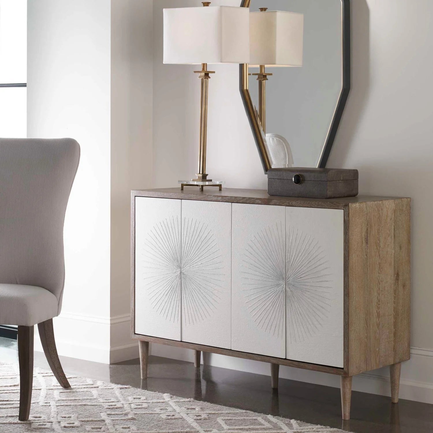 Luxury Modern White 4-Door Cabinet European Style for Villa