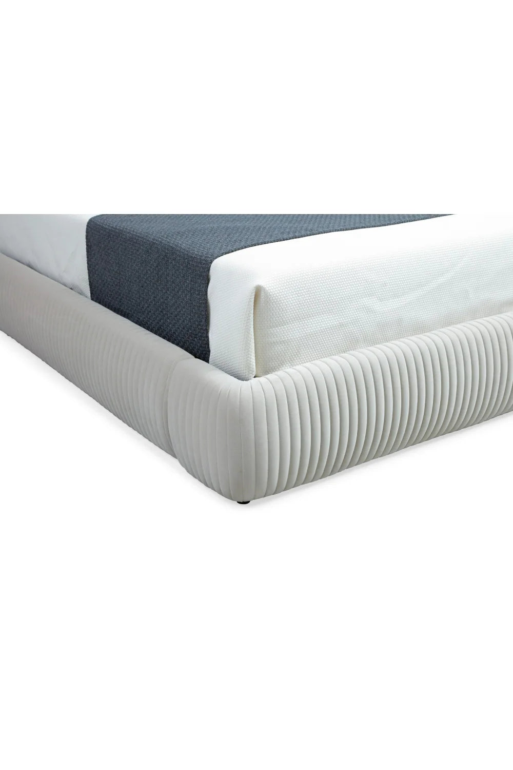 Luxury Modern White Fluted Fabric Bed European Style for Villa