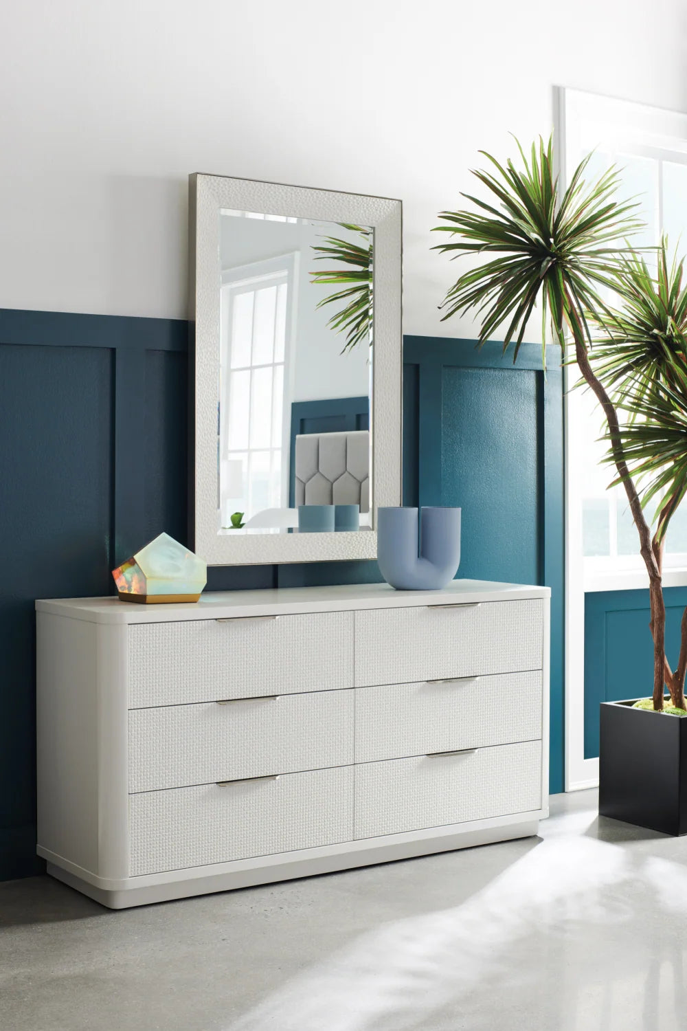 Luxury Modern White Woven Dresser European Style for Villa
