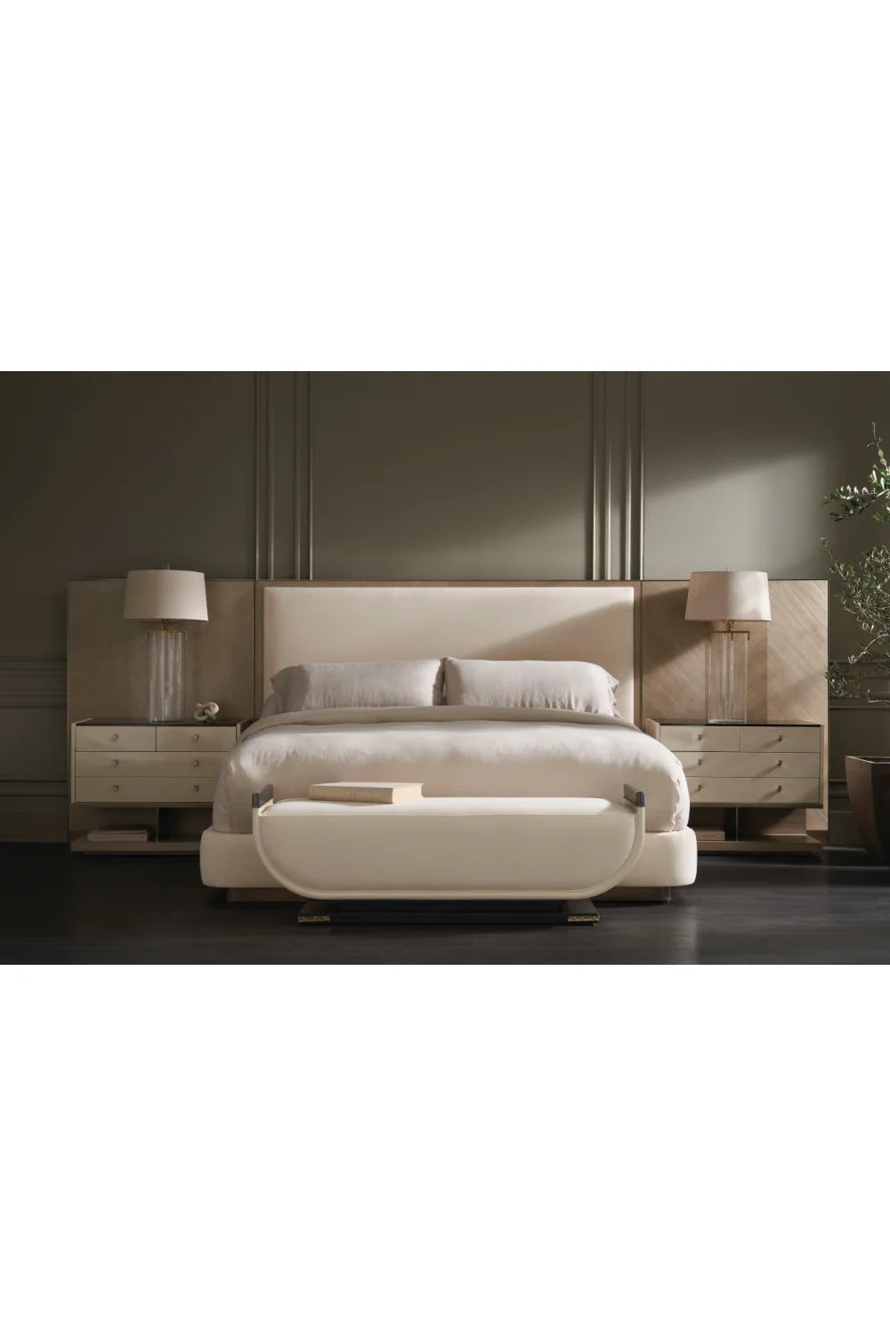 Luxury Modern Wing Panelled Cream Bed European Style for Villa