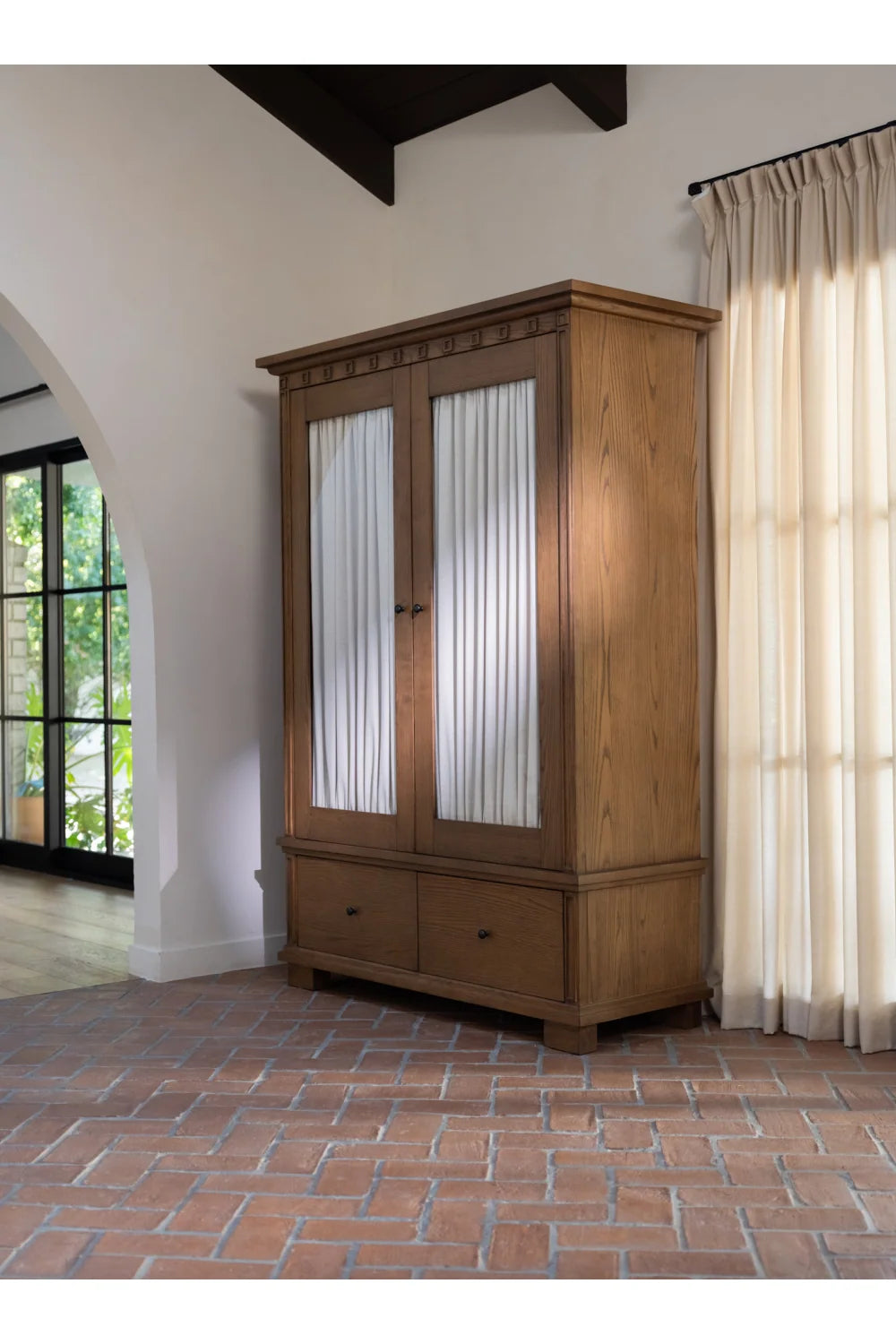Luxury Modern Wood Tall Cabinet European Style for Villa