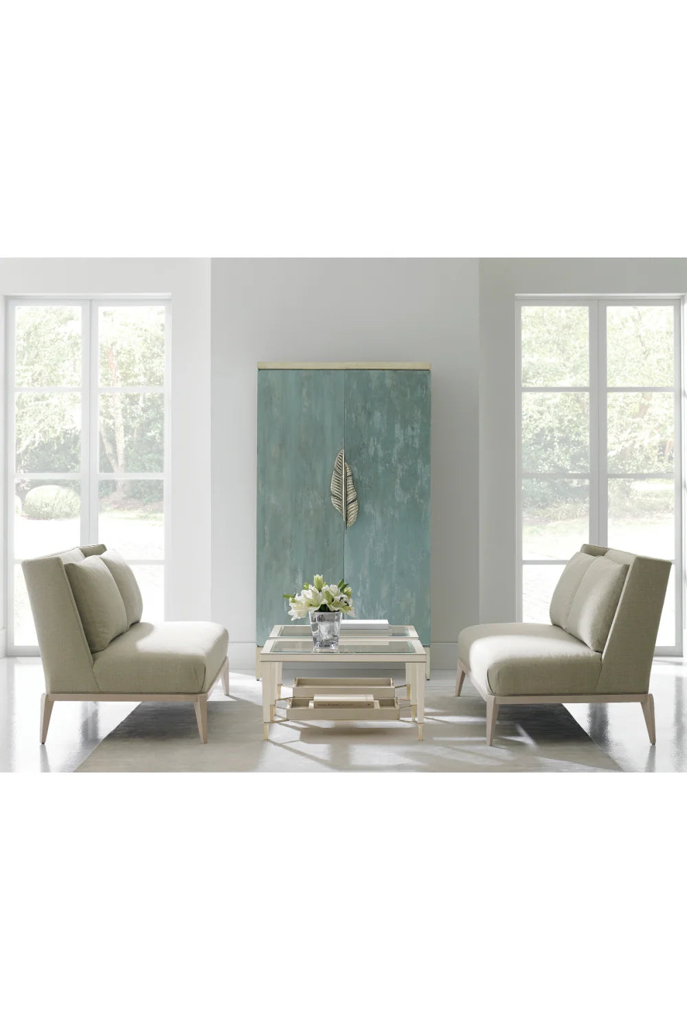 Luxury Modern Wood Tall Cabinet European Style for Villa