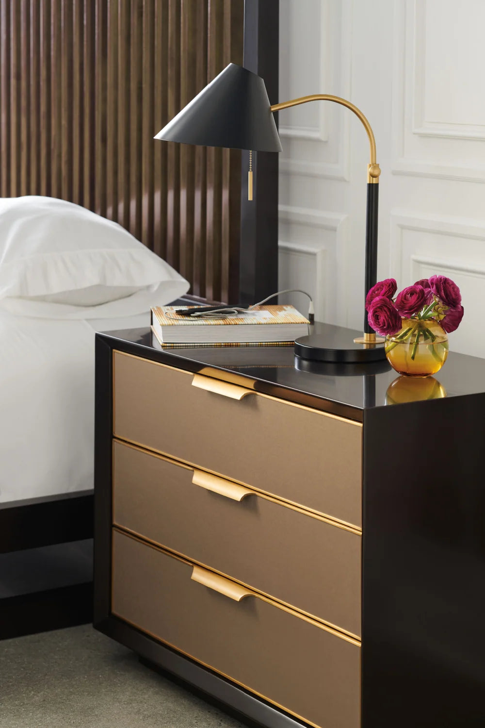 Luxury Modern Wooden Canopy Bed European Style for Villa