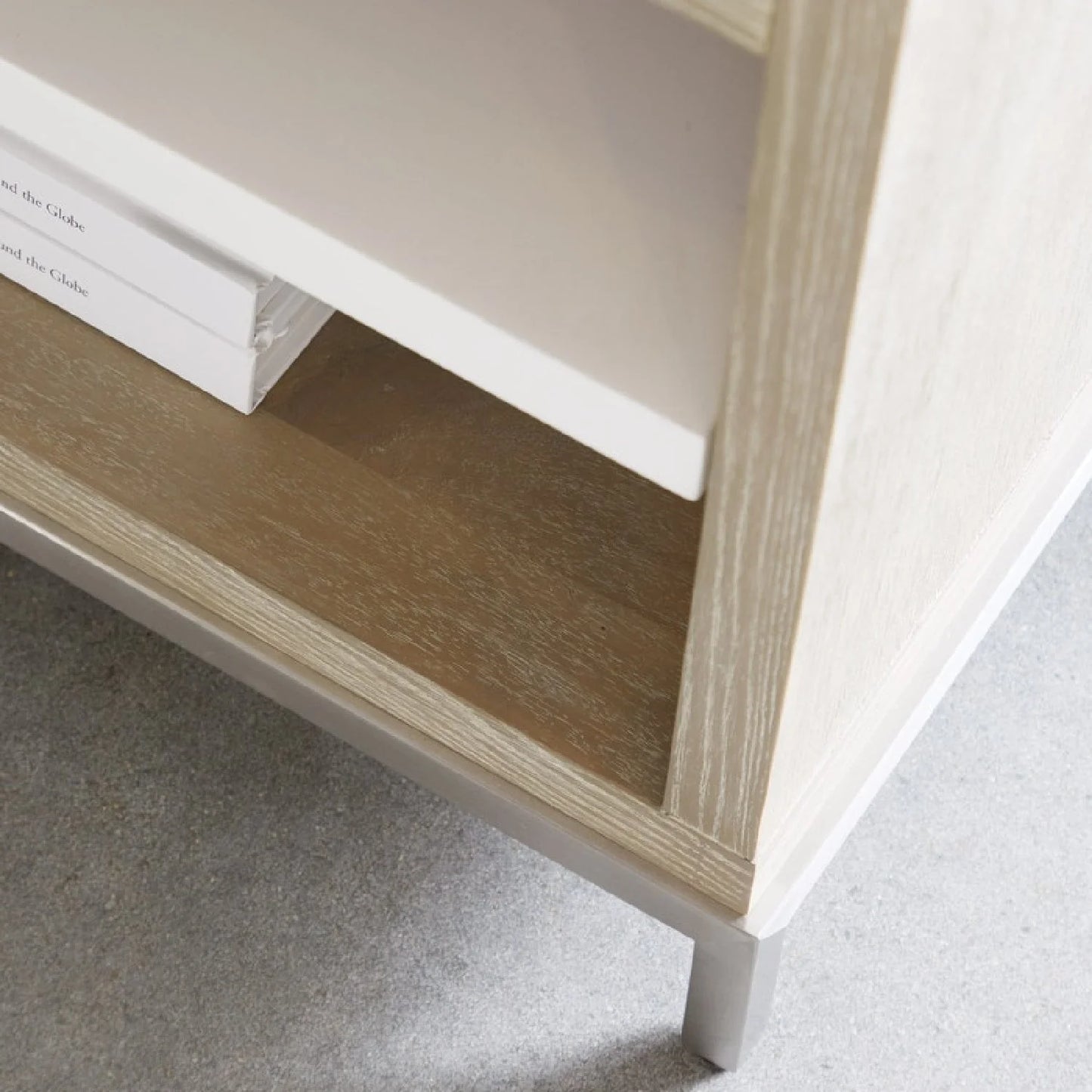 Luxury Modern Wrenn Nightstand European Style for Villa