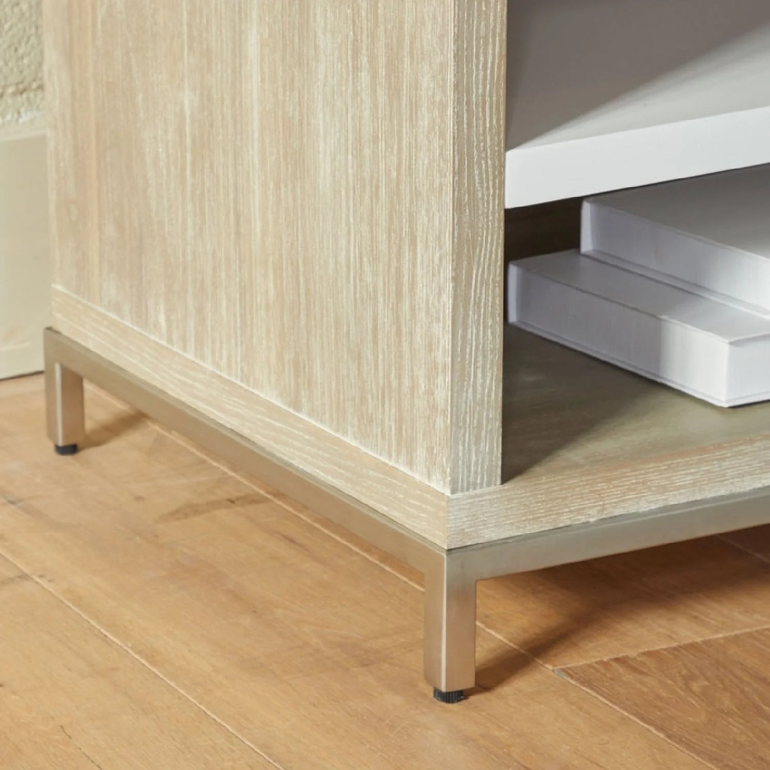 Luxury Modern Wrenn Nightstand European Style for Villa