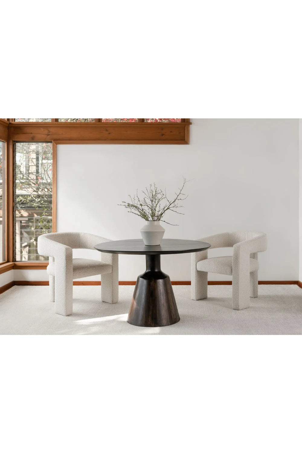 Luxury Myron Brown Sheesham Round Dining Table Modern Italian Style for Villa