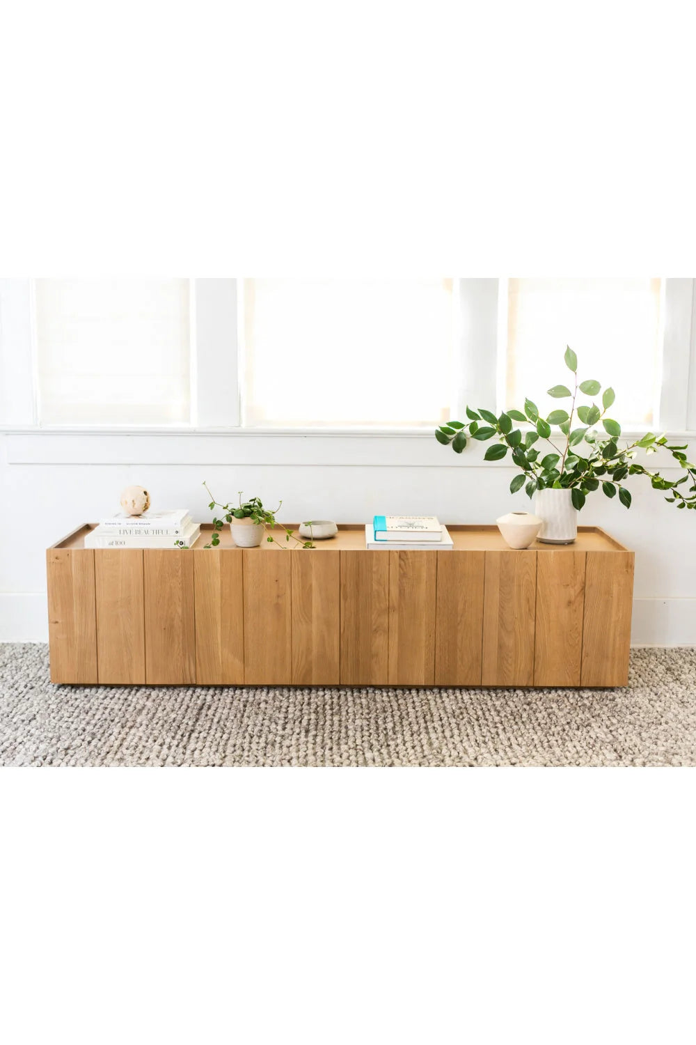Luxury Natural Oak Media Cabinet Modern Italian Style for Villa