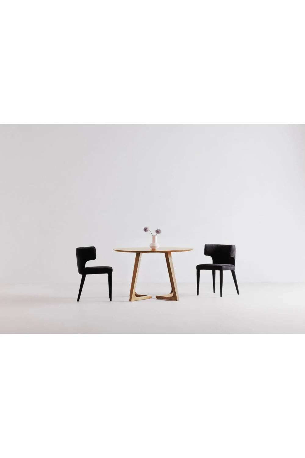 Luxury Natural Oak Round Dining Table Modern Italian Style for Villa
