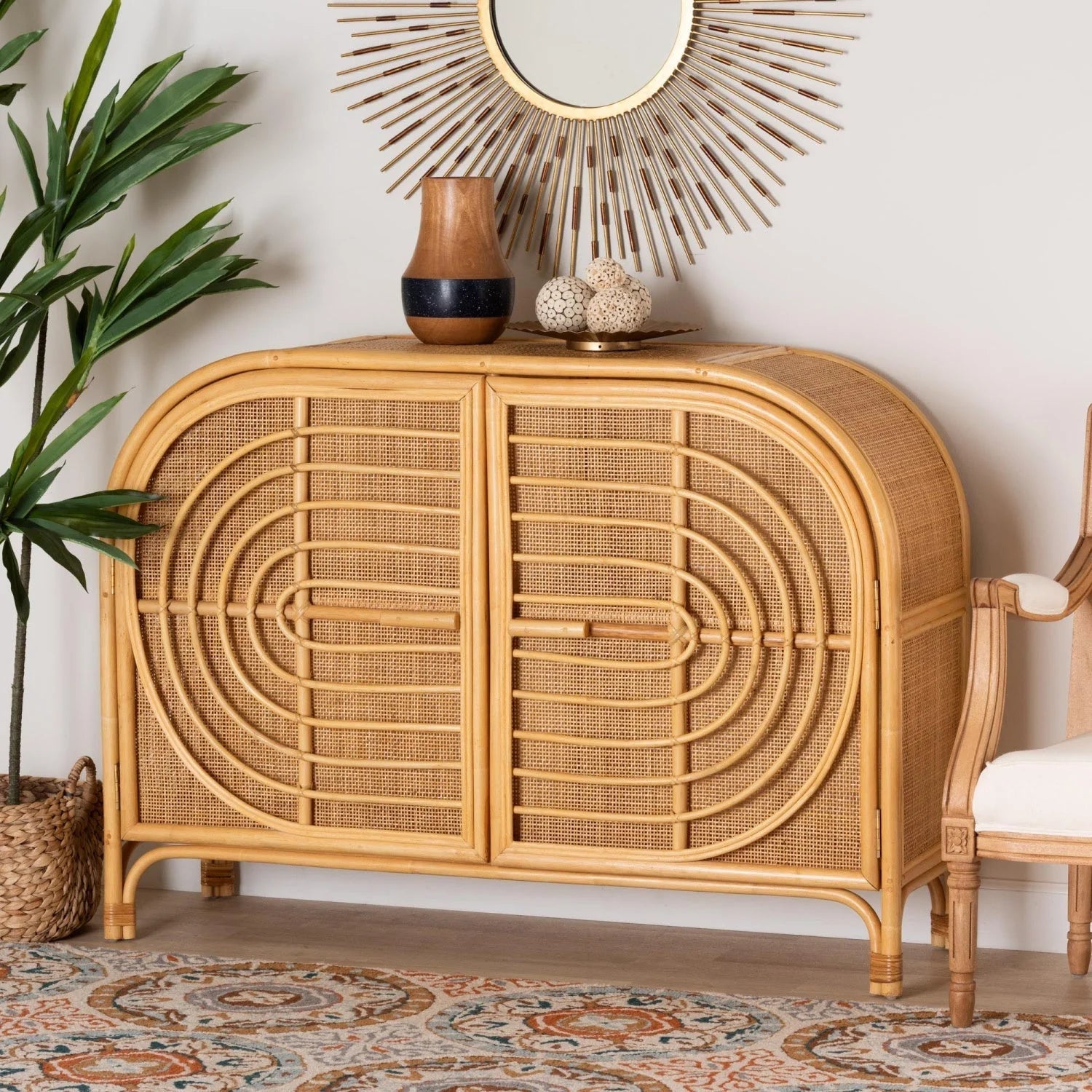 Luxury Natural Rattan 2-Door Sideboard European Style for Villa