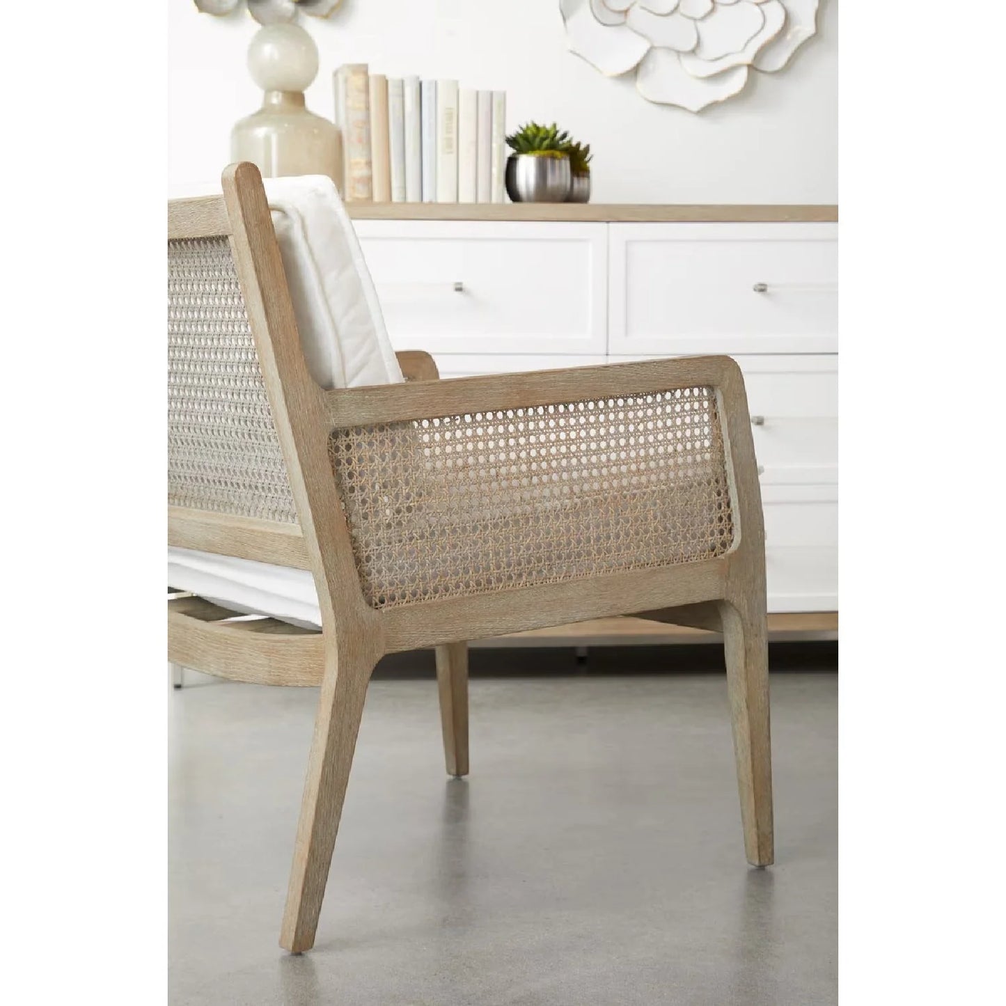 Luxury Oak Canework Lounge Chair Modern Italian Style for Villa