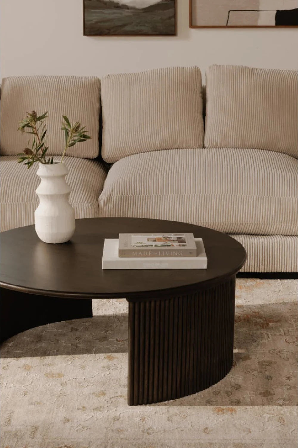 Luxury Oak Fluted Round Coffee Table Modern Italian Style for Villa