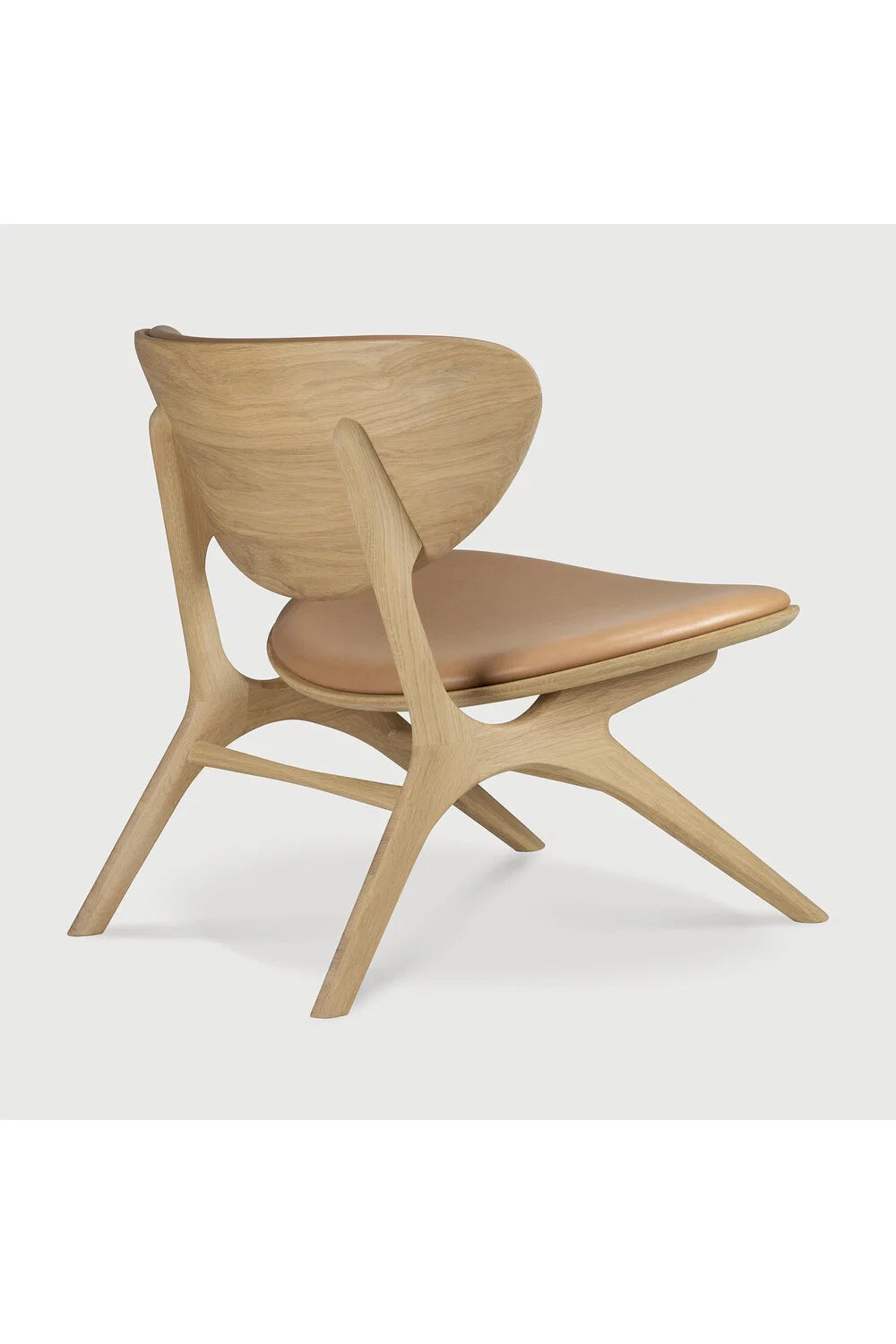 Luxury Oak Framed Leather Lounge Chair European Style for Villa