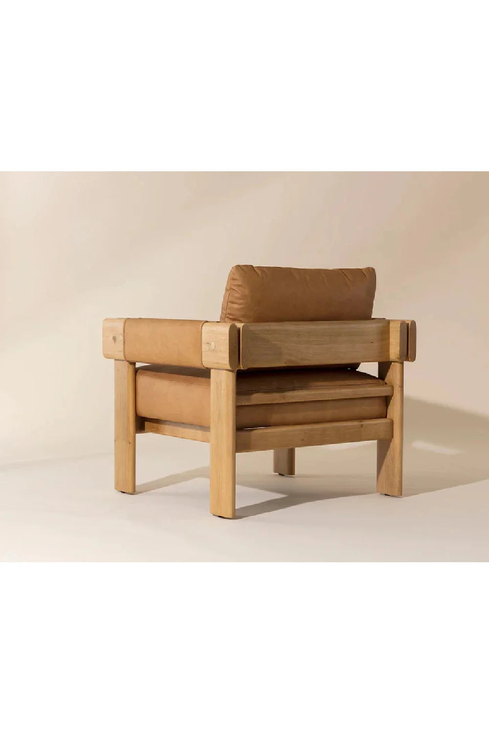Luxury Oak Framed Leather Lounge Chair Modern Italian Style for Villa
