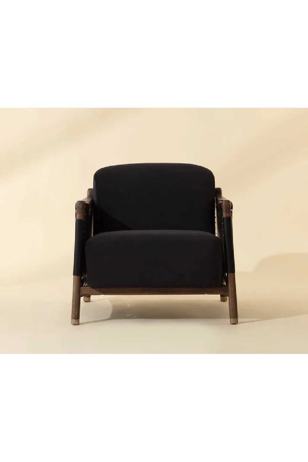 Luxury Oak Framed Lounge Chair Modern European Style for Villa