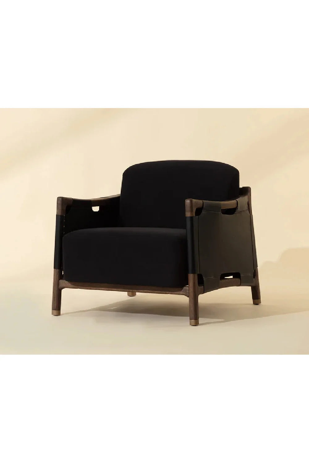 Luxury Oak Framed Lounge Chair Modern European Style for Villa