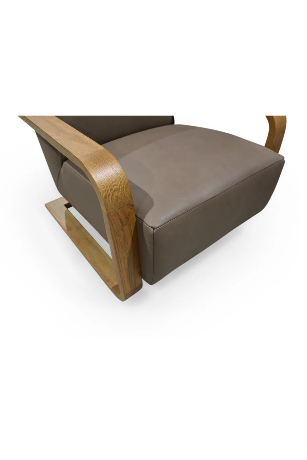 Luxury Oak Framed Lounge Chair Modern Italian Style for Villa
