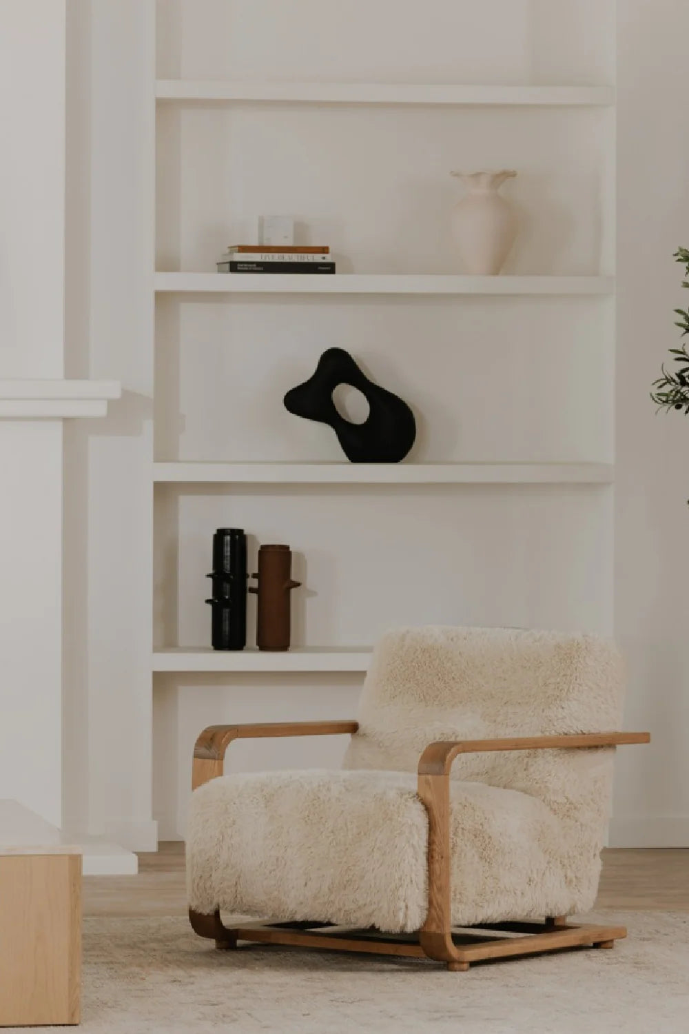Luxury Oak Framed Lounge Chair Modern Italian Style for Villa