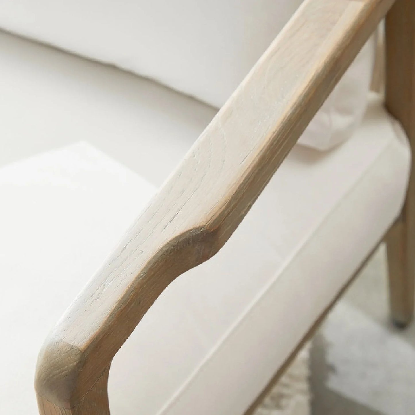 Luxury Oak Framed White Fabric Club Chair European Style for Villa