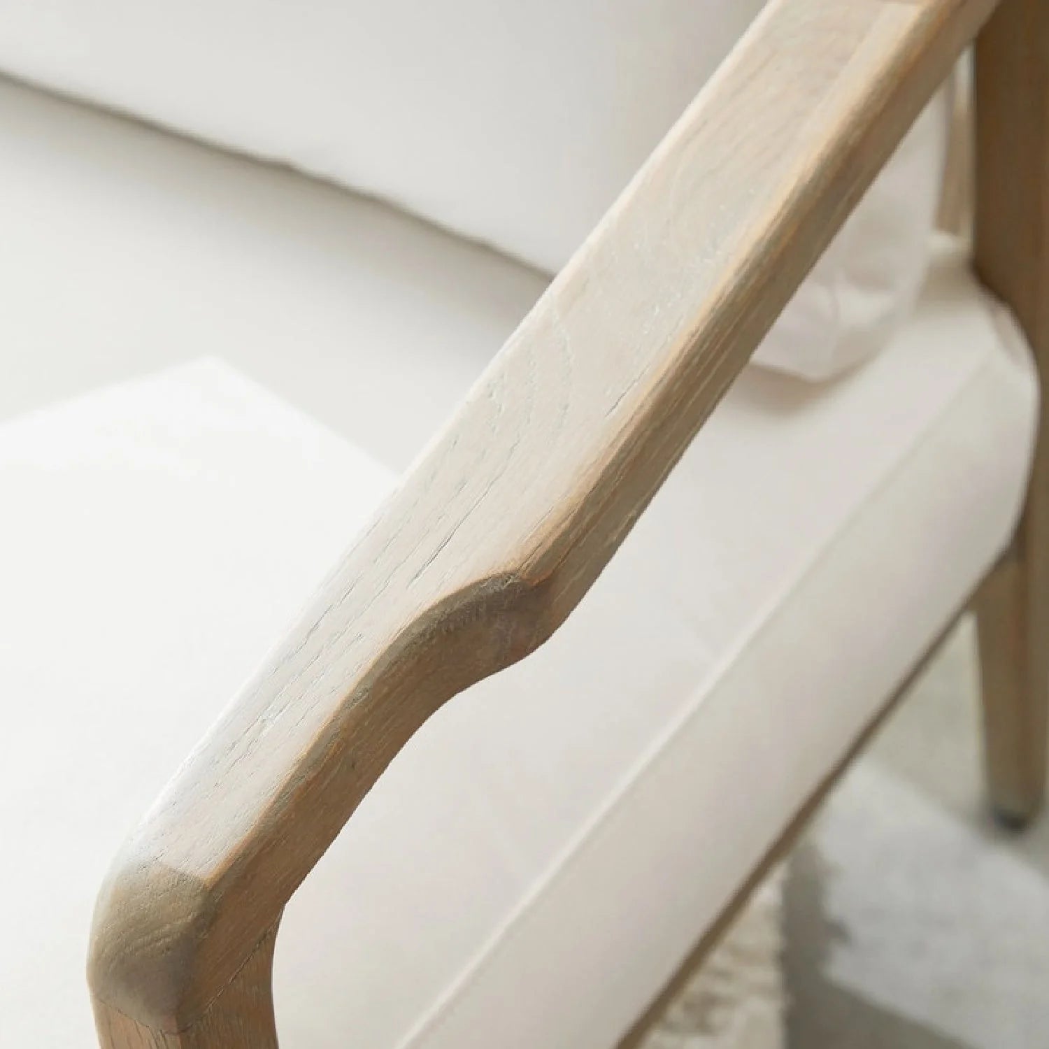Luxury Oak Framed White Fabric Club Chair European Style for Villa