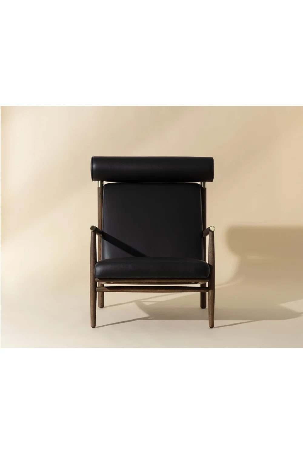 Luxury Oak Leather Lounge Chair Modern Italian Style for Villa