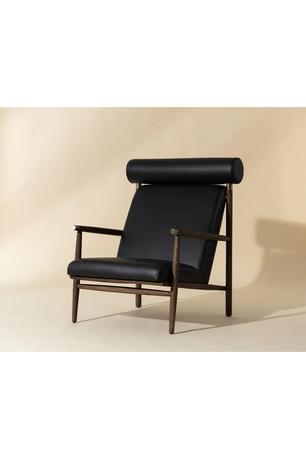 Luxury Oak Leather Lounge Chair Modern Italian Style for Villa