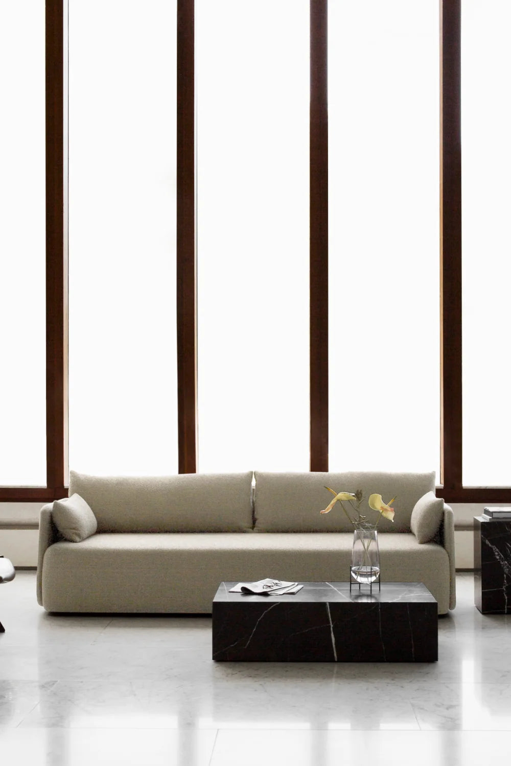 Luxury Offset Fabric 3-Seater Sofa Modern Italian Style for Villa