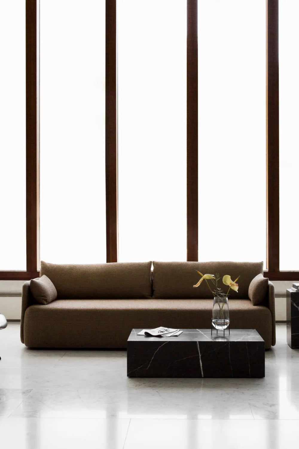 Luxury Offset Fabric 3-Seater Sofa Modern Italian Style for Villa
