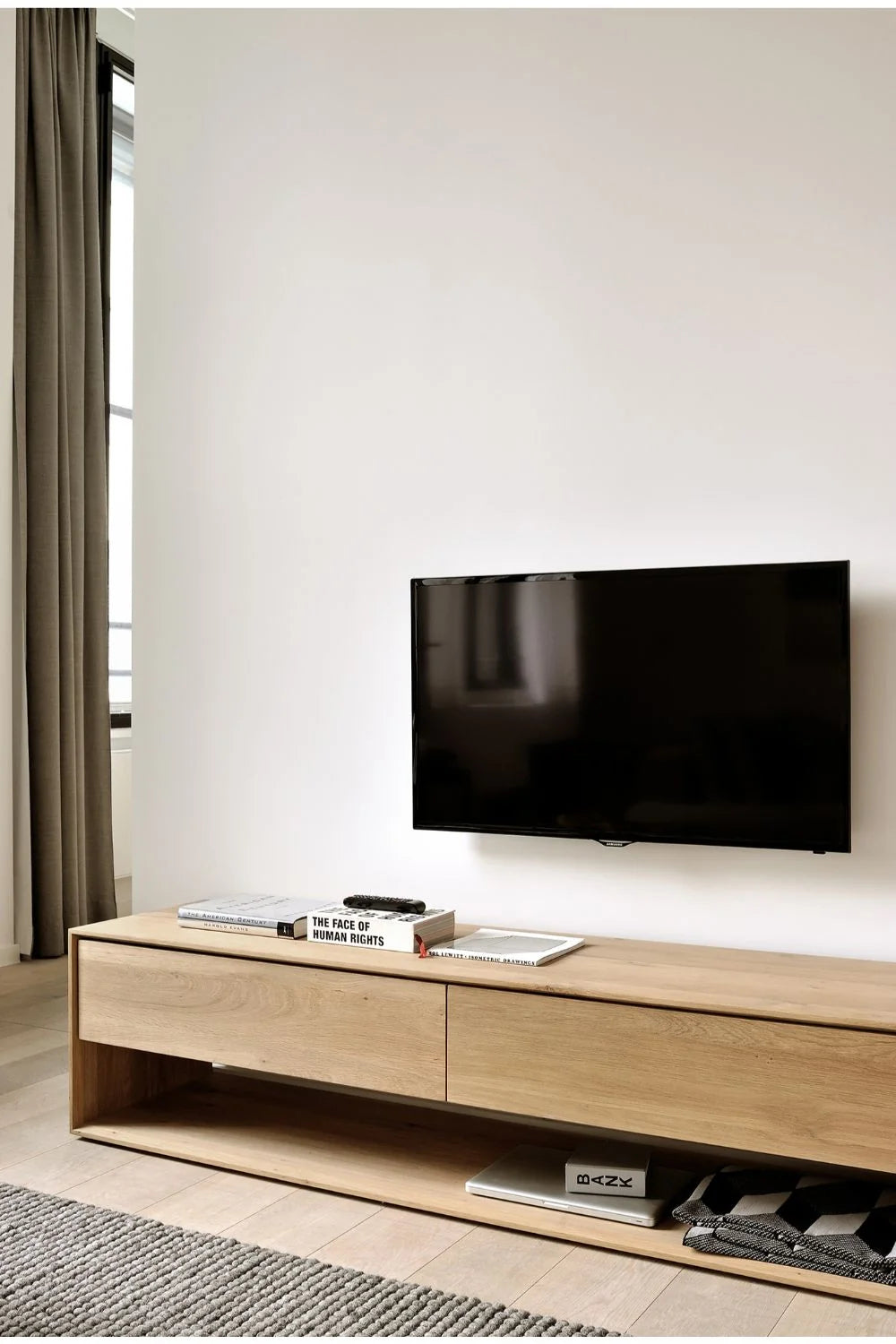 Luxury Oiled Oak TV Cupboard Modern Italian Style for Villa