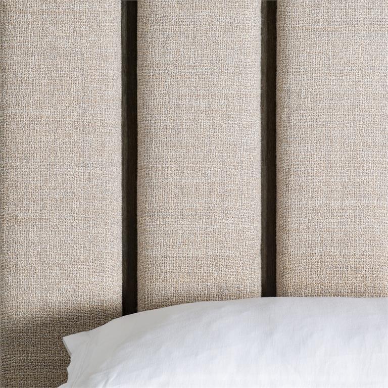 Luxury Omeir Fabric Panel Bed Modern Italian Style for Villa