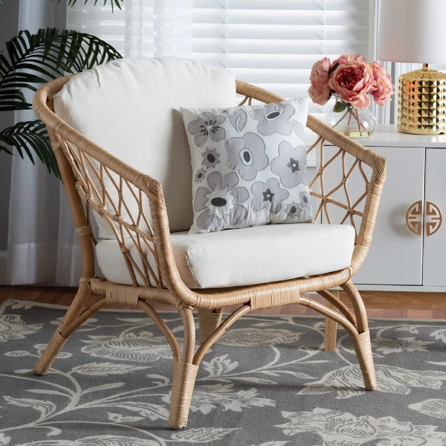 Luxury Openwork Rattan Accent Chair Modern Italian Style for Villa