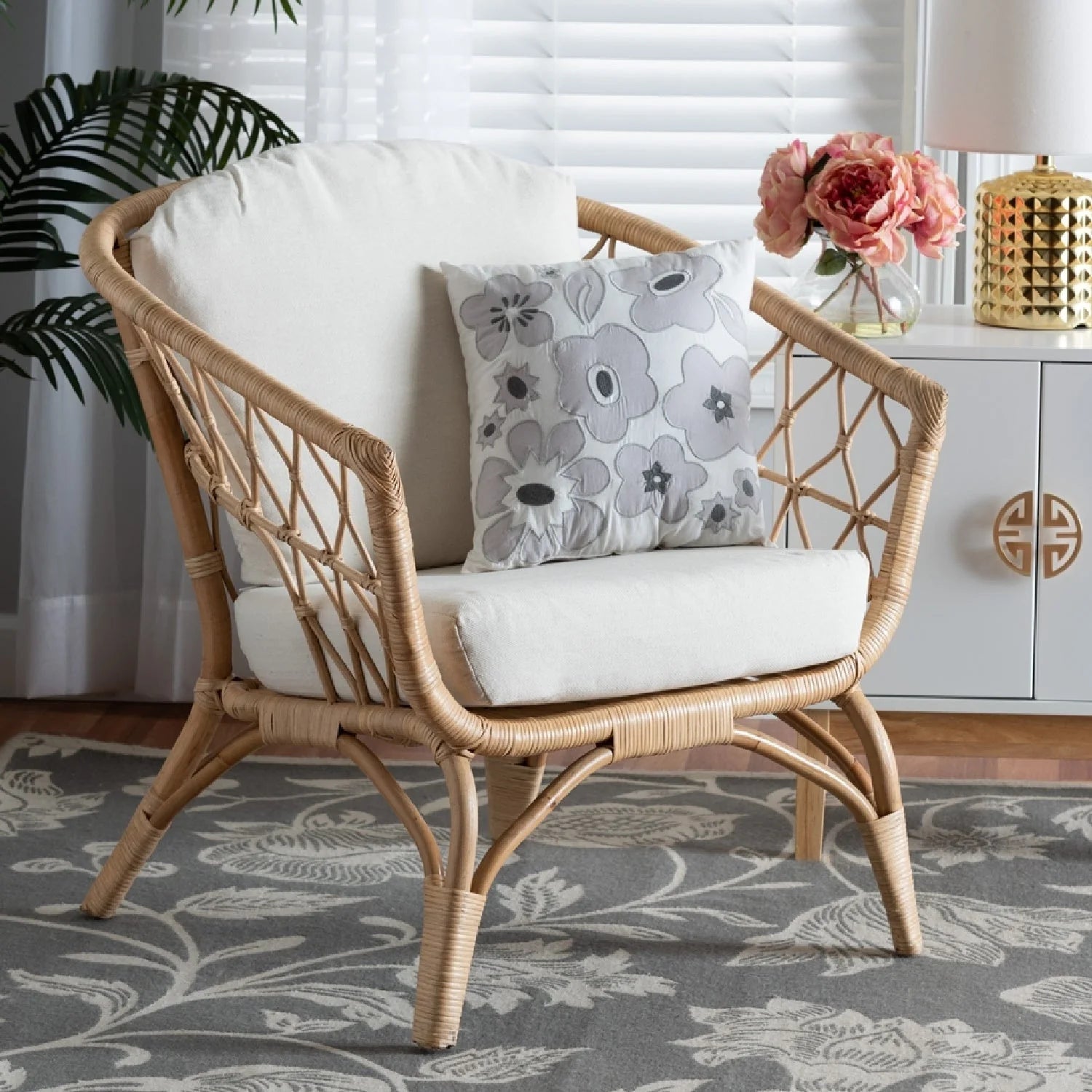 Luxury Openwork Rattan Accent Chair Modern Italian Style for Villa