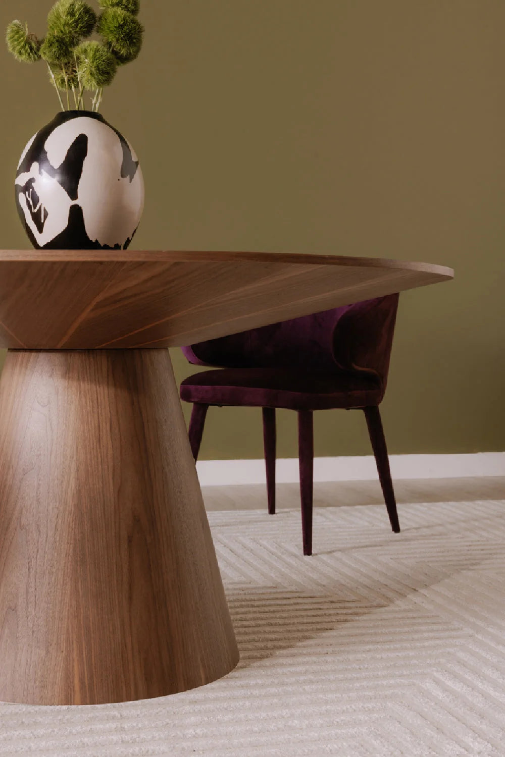 Luxury Otago Round Oak Dining Table Modern Italian Style for Villa