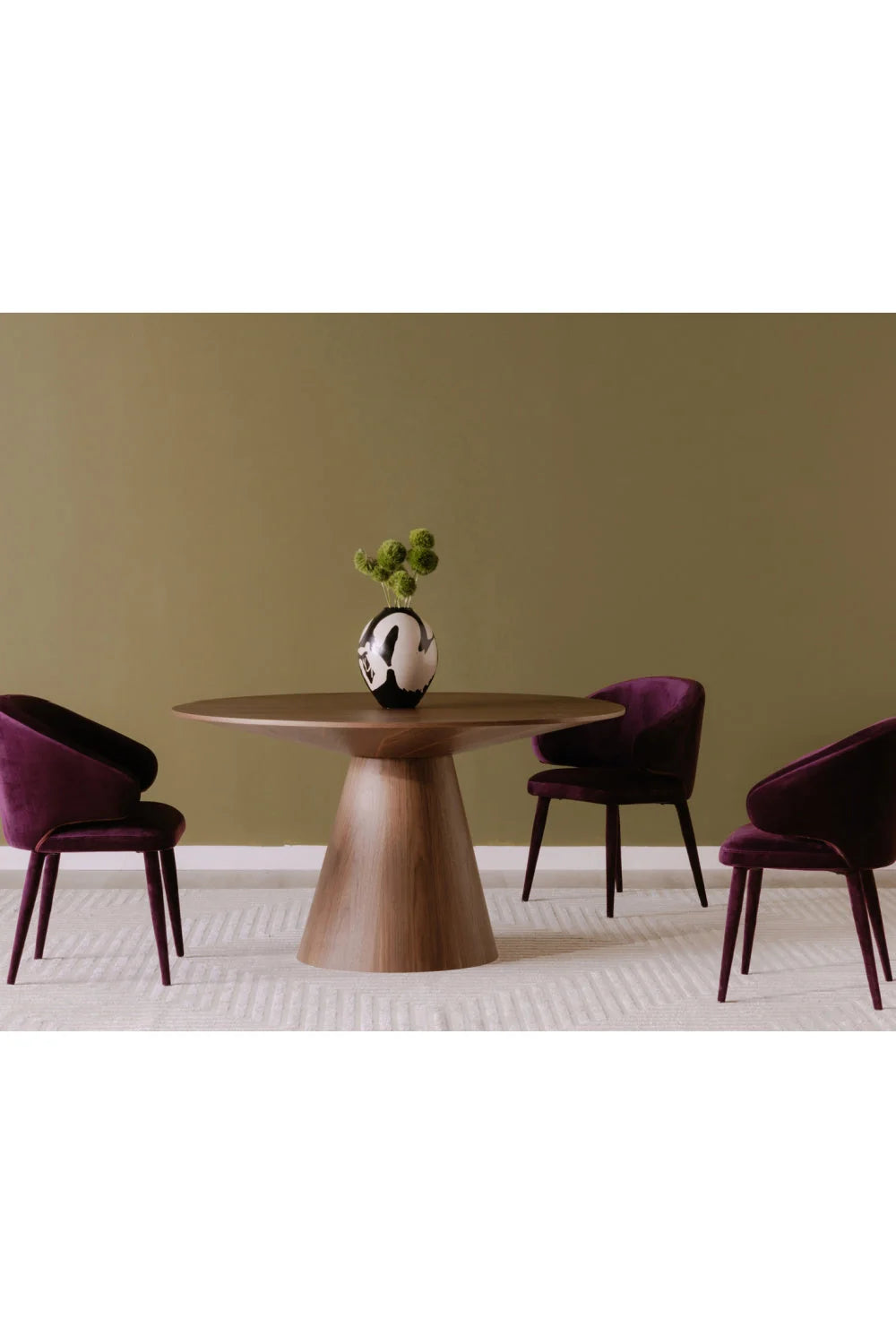 Luxury Otago Round Oak Dining Table Modern Italian Style for Villa