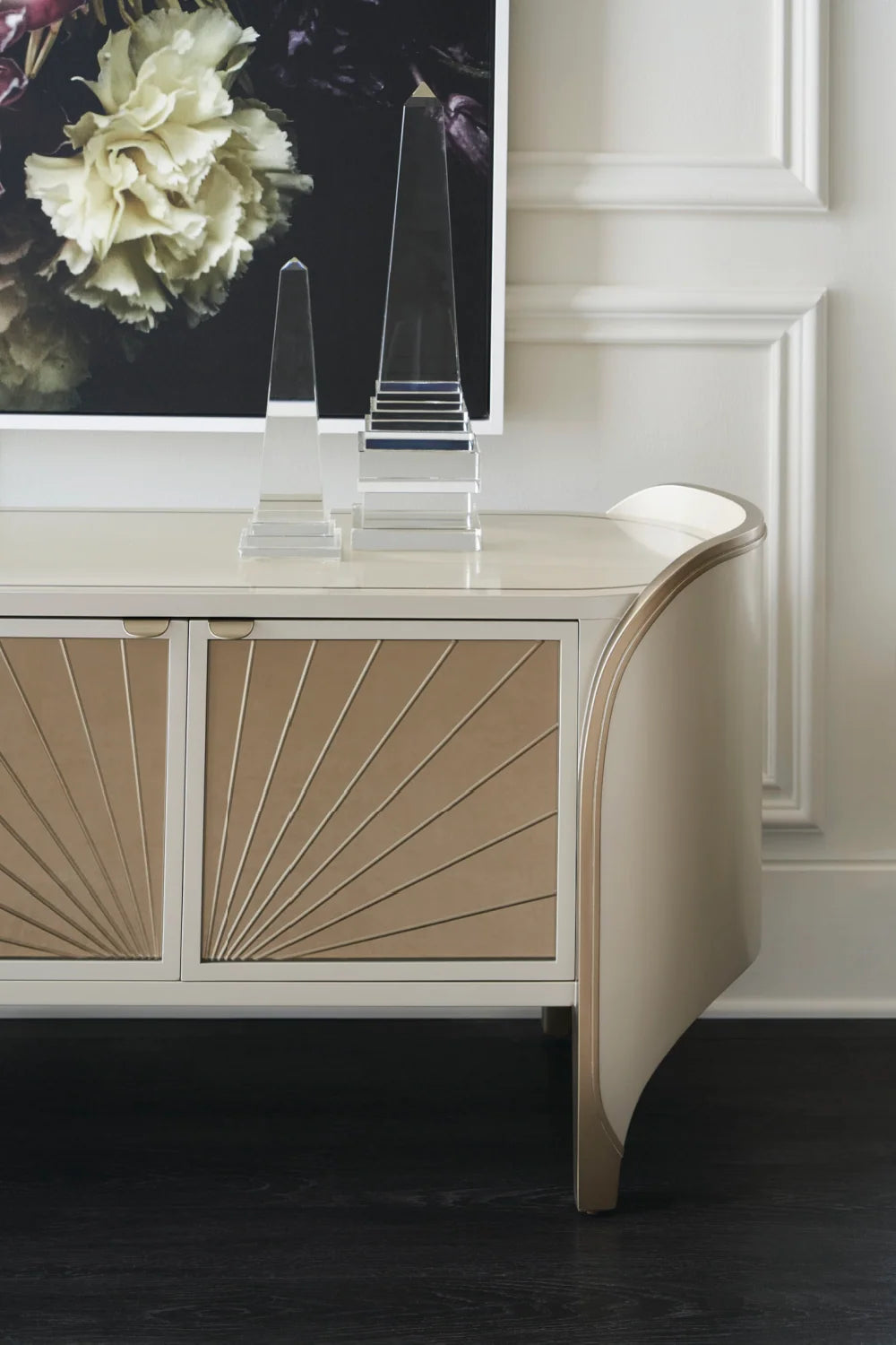 Luxury Oval 4-Door Media Cabinet Modern Italian Style for Villa
