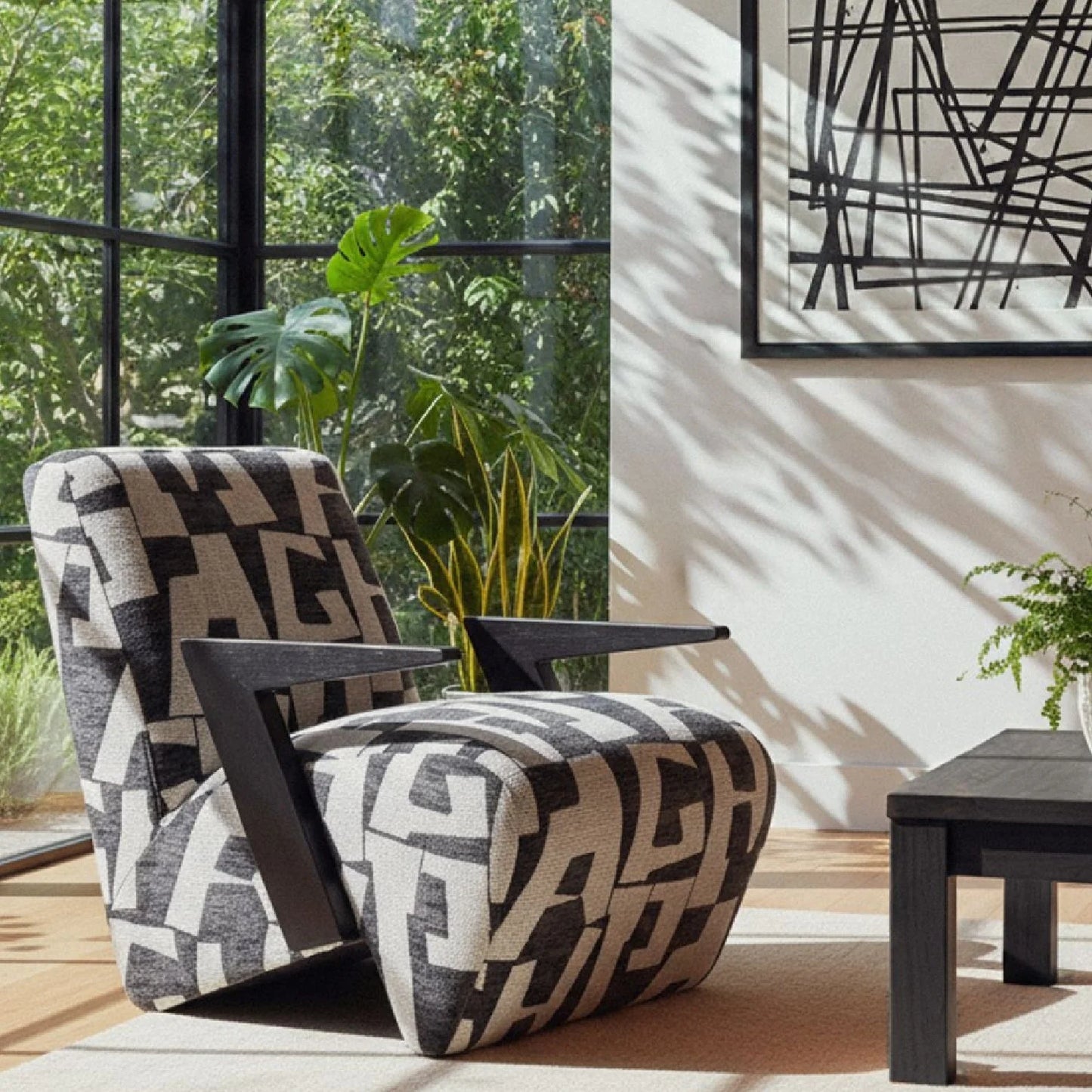 Luxury Patterned Upholstered Accent Chair European Style for Villa