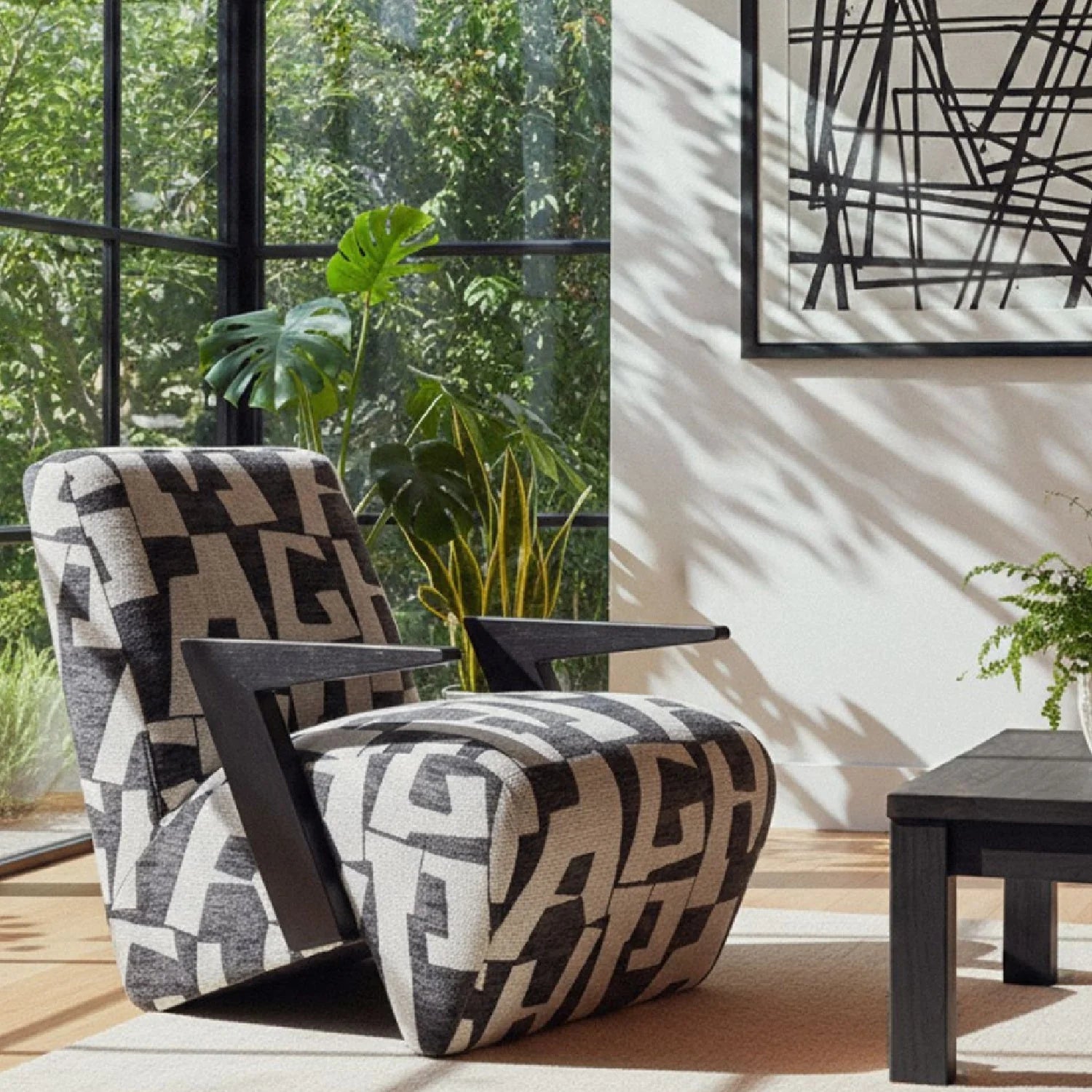 Luxury Patterned Upholstered Accent Chair European Style for Villa