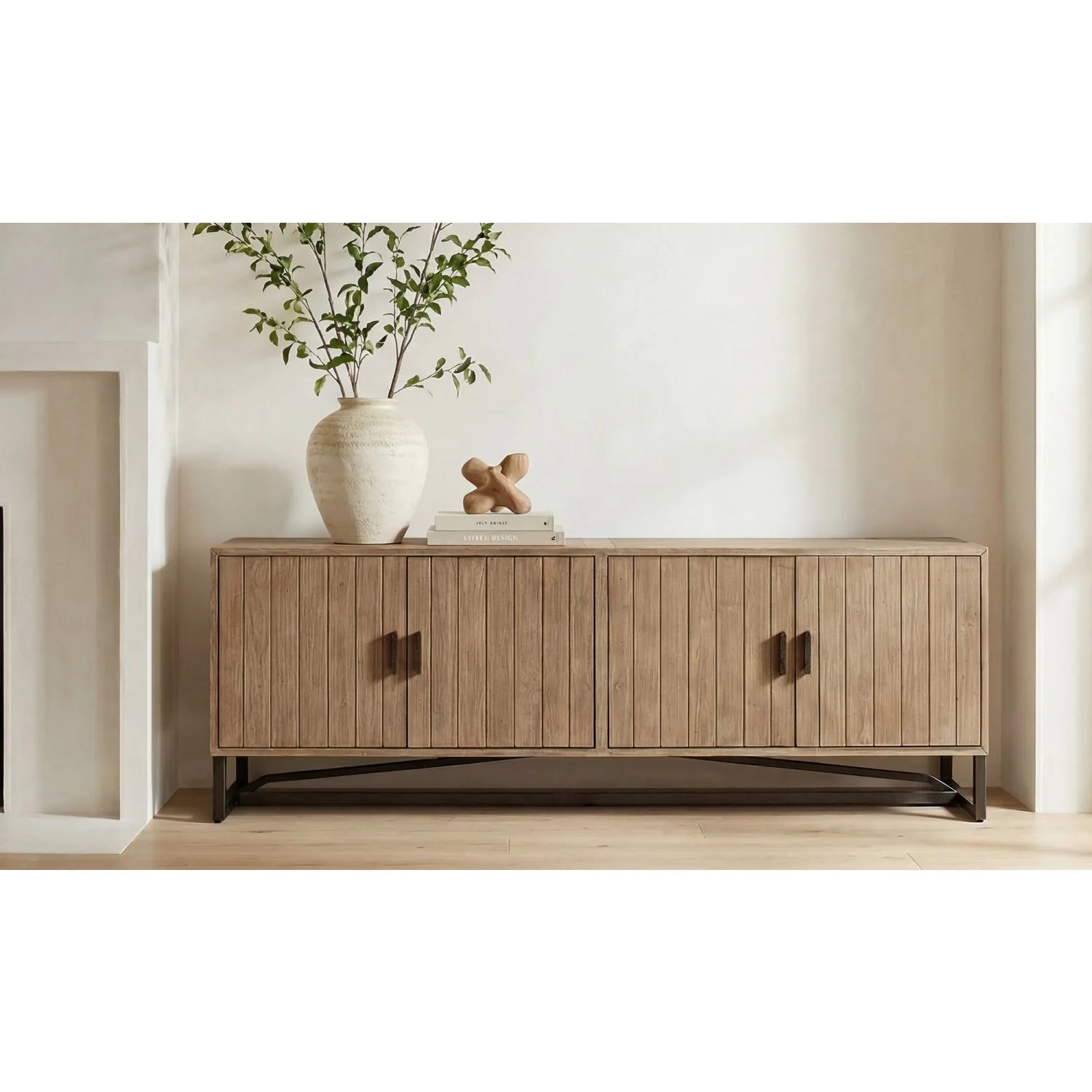 Luxury Pine Wood Media Unit Modern Italian Style for Villa