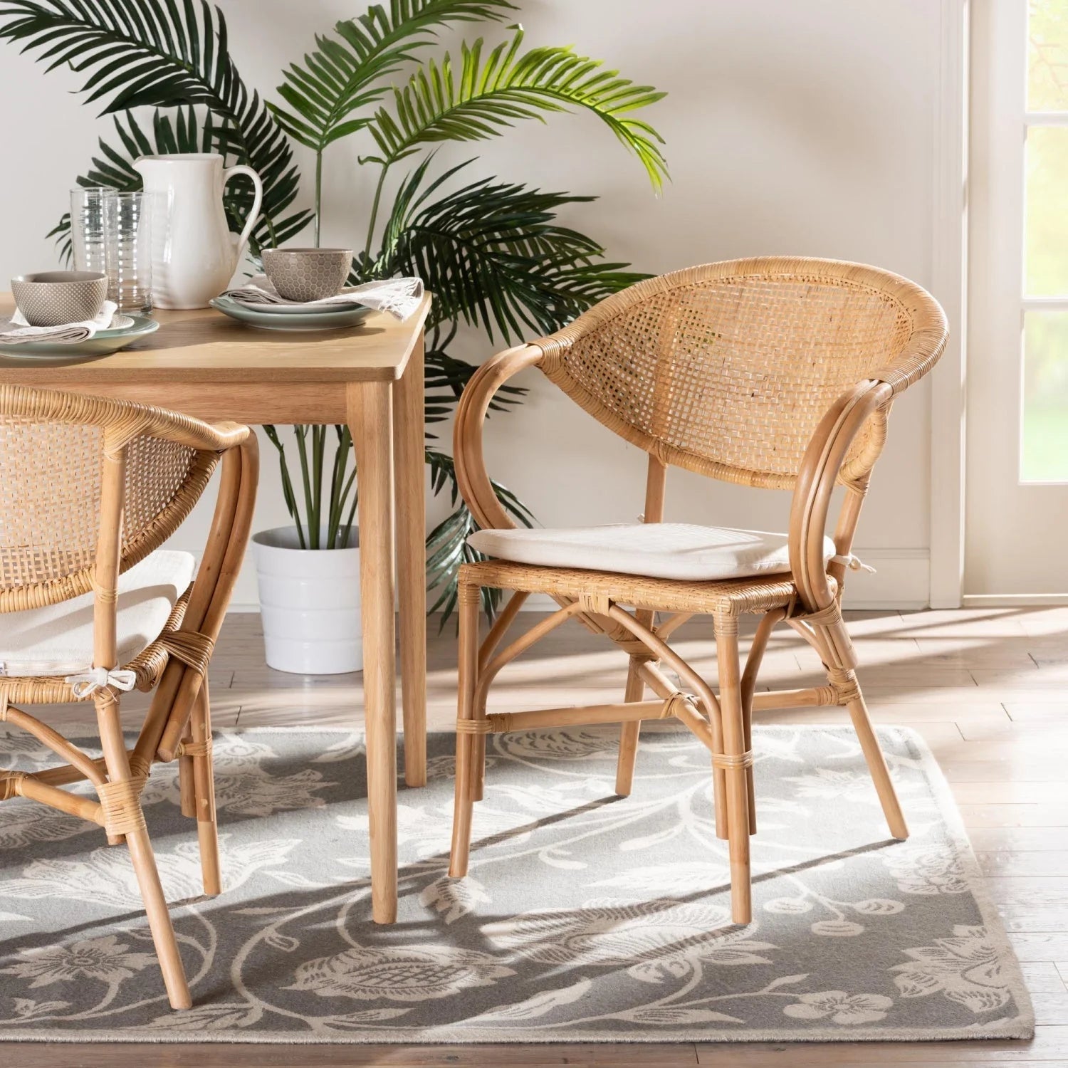 Luxury Rattan Framed Modern Dining Armchair European Style for Villa