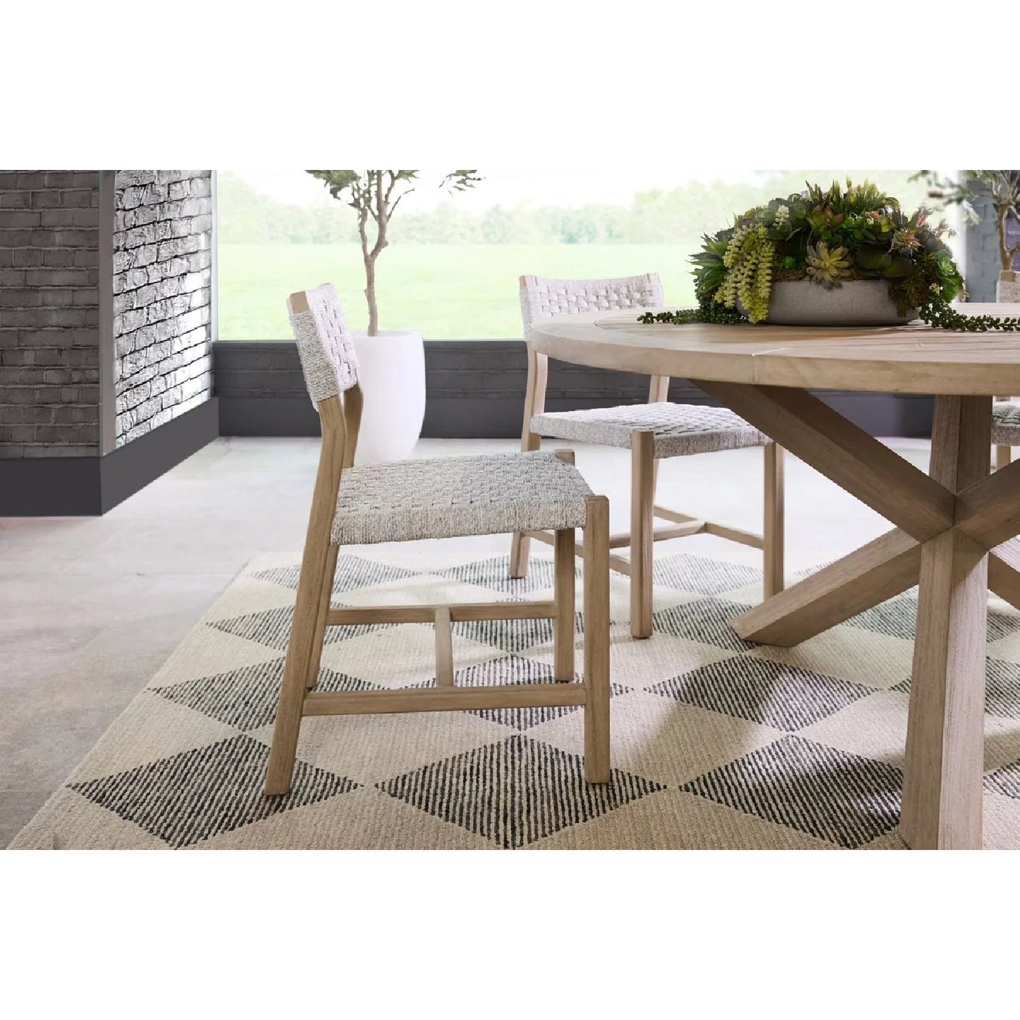 Luxury Rattan Solid Wood Modern Dining Chair European Style for Villa